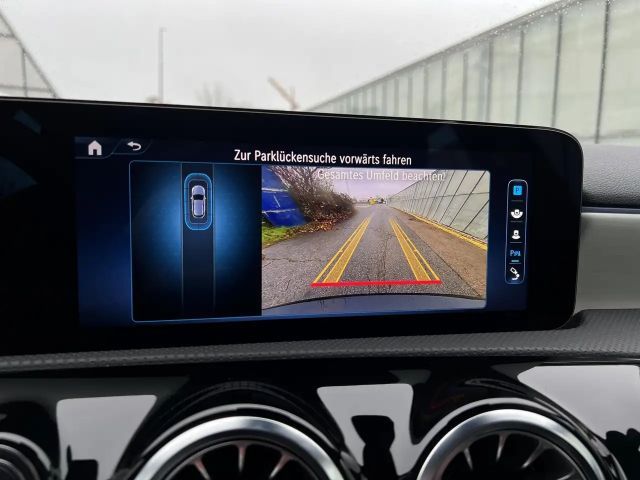 Mercedes-Benz A 180 Hatchback Progressive