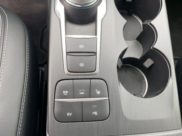 Ford Kuga Plug in Hybrid Titanium X