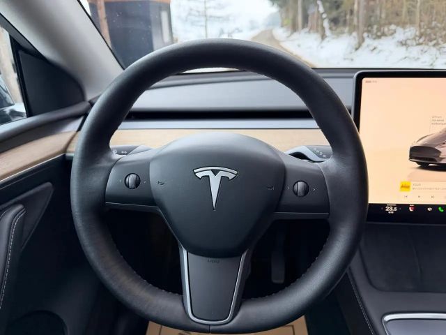 Tesla Model Y AWD Dual Motor Long Range