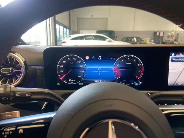 Mercedes-Benz CLA 180 CLA