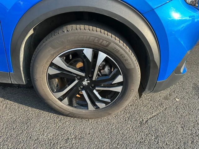 Peugeot E-2008 Allure Pack