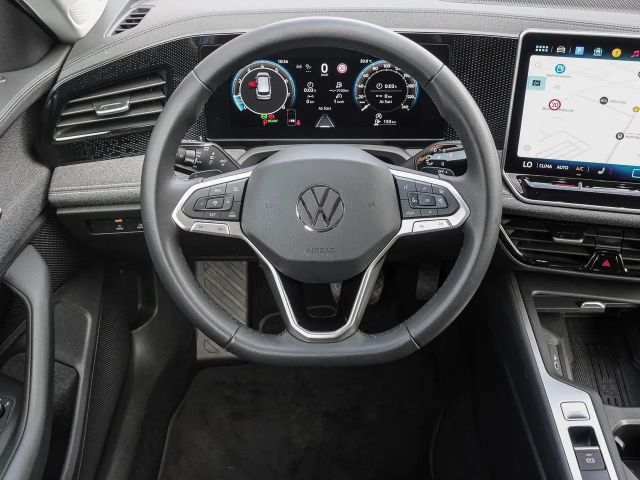 Volkswagen Passat 1.5 eTSI DSG Variant