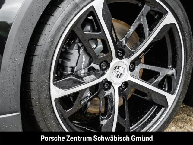 Porsche Taycan 4 Cross Turismo