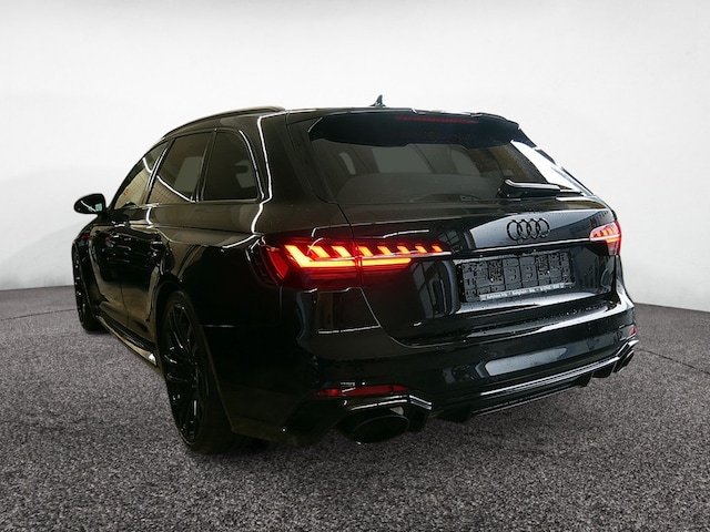 Audi RS4 Avant Quattro