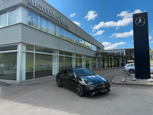 Mercedes-Benz CLA 200 AMG Line Coupé