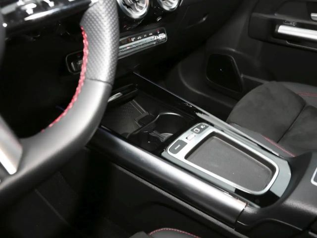 Mercedes-Benz GLA 200 AMG Line