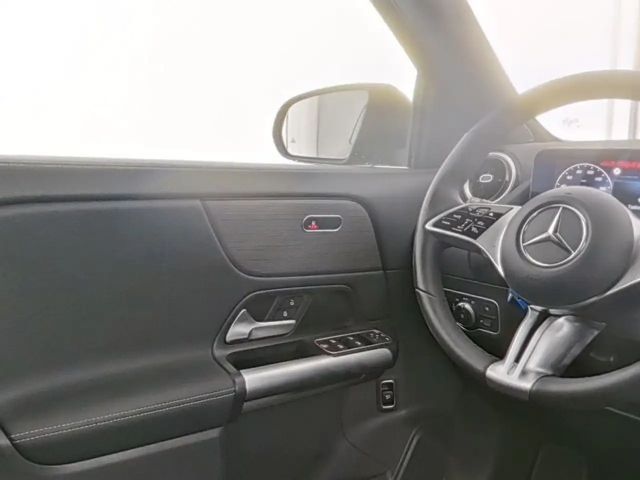 Mercedes-Benz GLA 200 Progressive