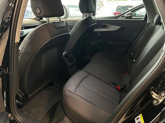 Audi A4 40 TDI Avant S-Tronic