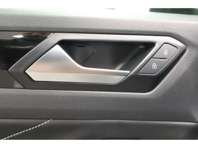 Volkswagen T-Roc 1.5 TSI DSG R-Line