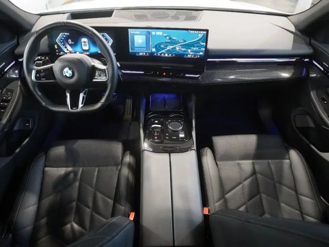 BMW 520 520i M-Sport Sedan