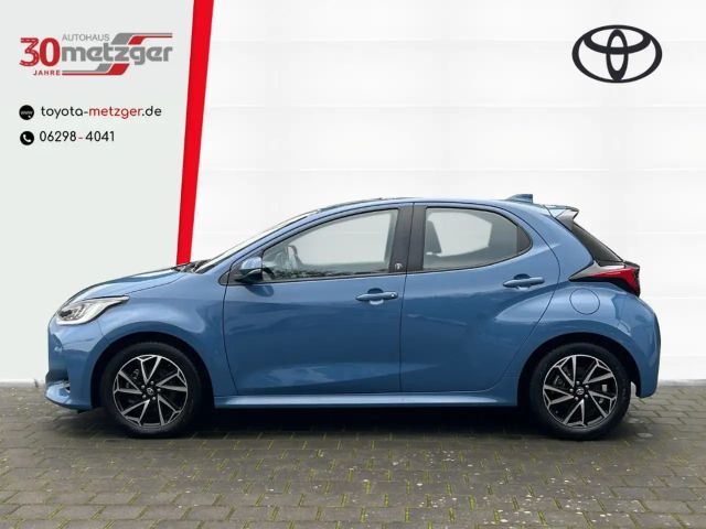 Toyota Yaris Hatchback Hybride Team D