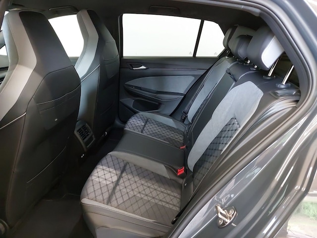 Volkswagen Golf 2.0 TDI DSG R-Line