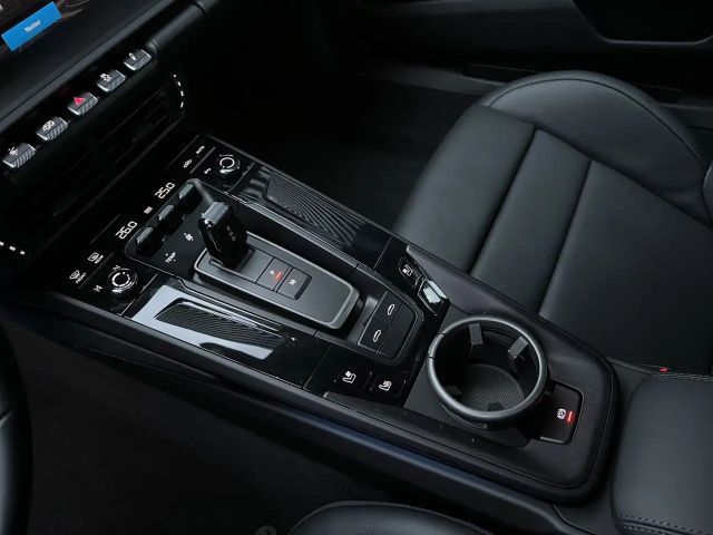 Porsche 992 4 Coupé GTS Targa