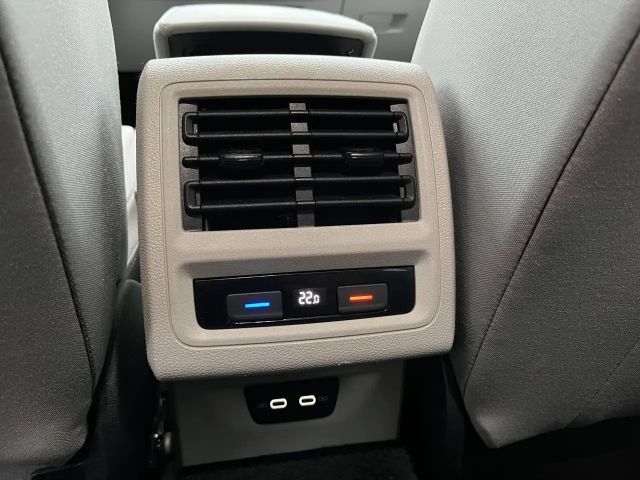 Volkswagen Golf DSG Style Variant