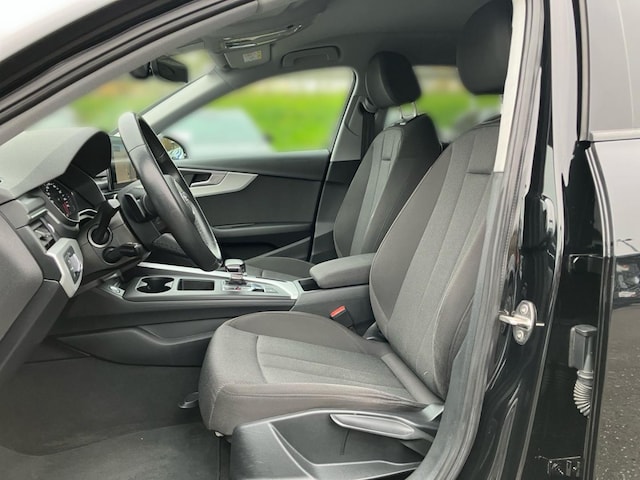 Audi A4 35 TFSI Avant S-Tronic