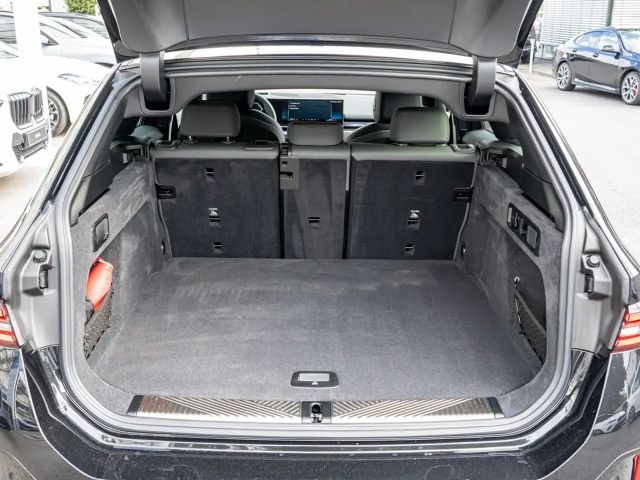 BMW 540 540d M-Sport Touring xDrive