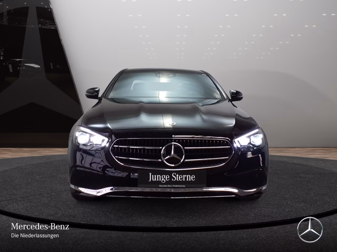 Mercedes-Benz E 220 AVANTGARDE E 220 d Sedan