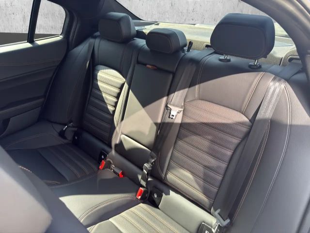 Alfa Romeo Giulia Q4 Turbo