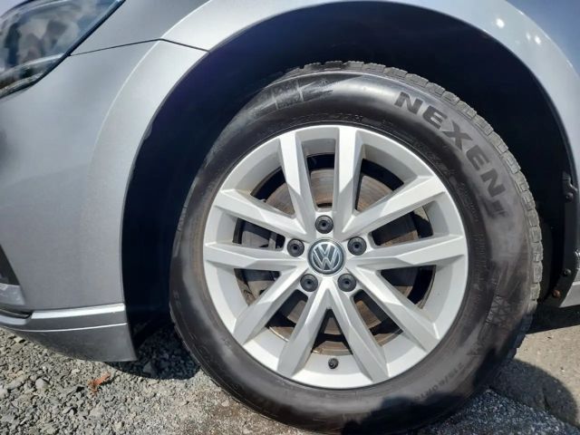Volkswagen Passat 1.5 TSI BMT Business