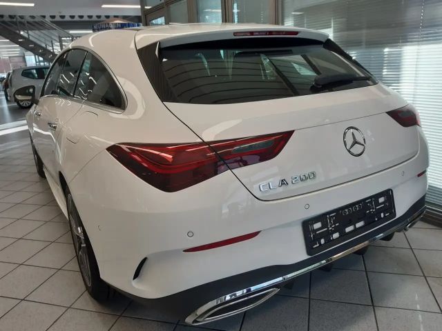 Mercedes-Benz CLA 200 AMG Line
