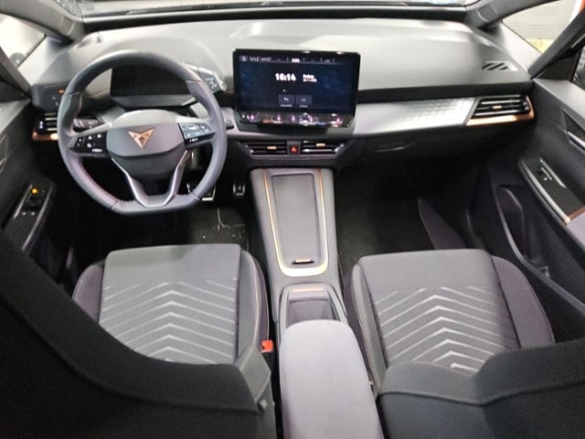 Cupra Born 62 kWh +LED +RKAM +ACC +19" +NAVI +SHZ +DAB +