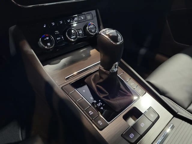 Skoda Superb 2.0 TDI Style Style