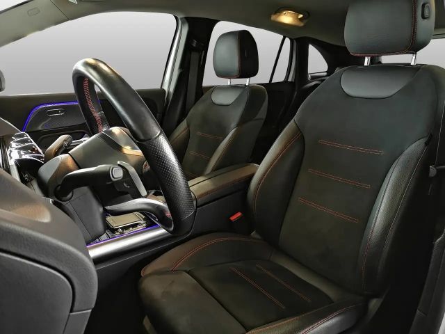 Mercedes-Benz GLA 180 AMG Line