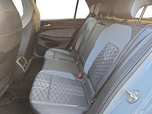 Volkswagen Golf 1.5 eTSI DSG Golf VIII R-Line