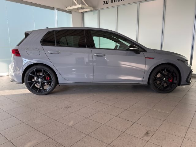 Volkswagen Golf 2.0 TSI Golf VIII