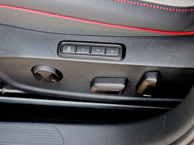 Volkswagen Golf 2.0 TSI DSG Golf VIII