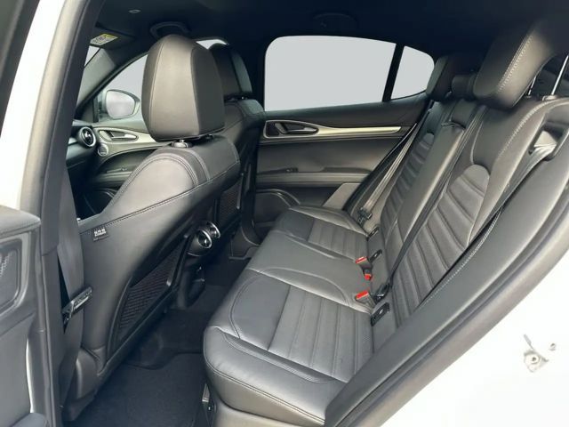 Alfa Romeo Stelvio AT8 Q4 Turbo Veloce