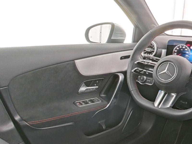 Mercedes-Benz A 200 AMG Line