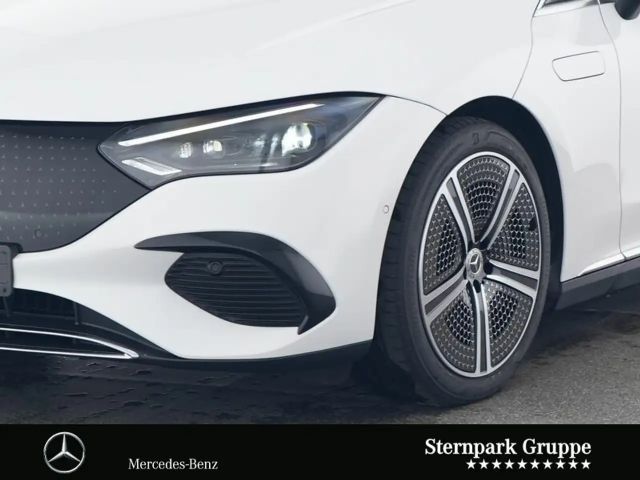 Mercedes-Benz EQE 350 Sedan