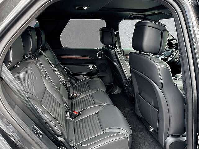 Land Rover Discovery D300 Dynamic HSE