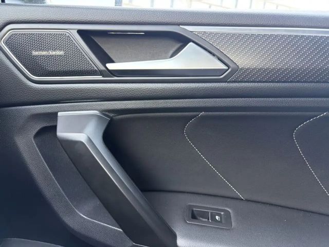 Volkswagen Tiguan 4Motion R-Line