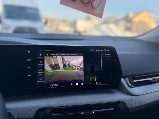 BMW 218 LENKRADHZ KAMERA LED