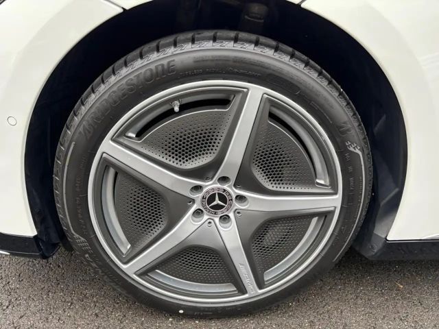 Mercedes-Benz EQE 300 AMG Line Sedan