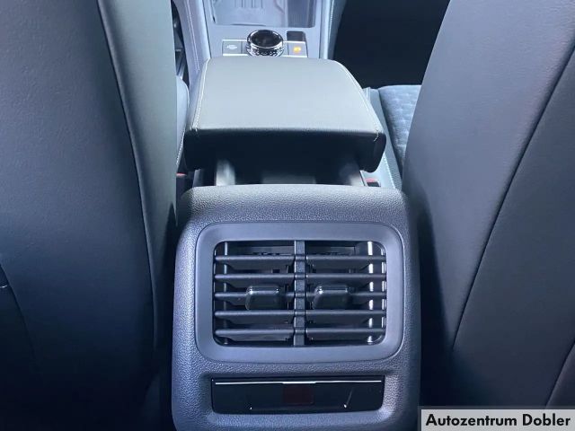 Volkswagen T-Roc 1.5 eTSI DSG R-Line