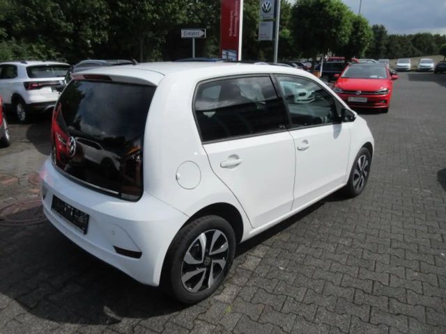 Volkswagen up! Active