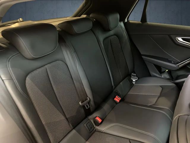 Audi SQ2 TFSI Matrix/sonos/MMI/ASI/19"/EPH/Assist/Kam