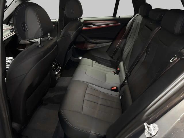 BMW 530 530e M-Sport Touring
