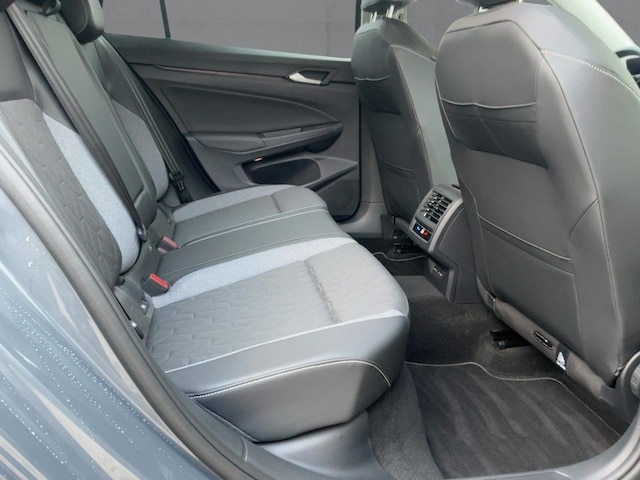 Volkswagen Golf 1.5 eTSI DSG Golf VIII Variant