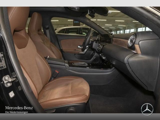 Mercedes-Benz CLA 200 AMG Line Coupé