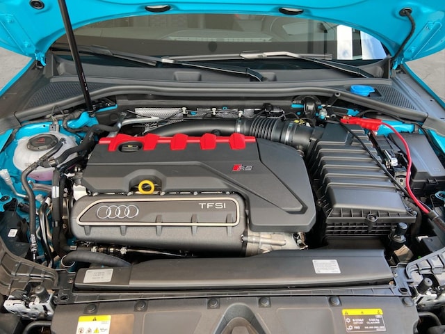 Audi RS3 Quattro S-Tronic Sedan