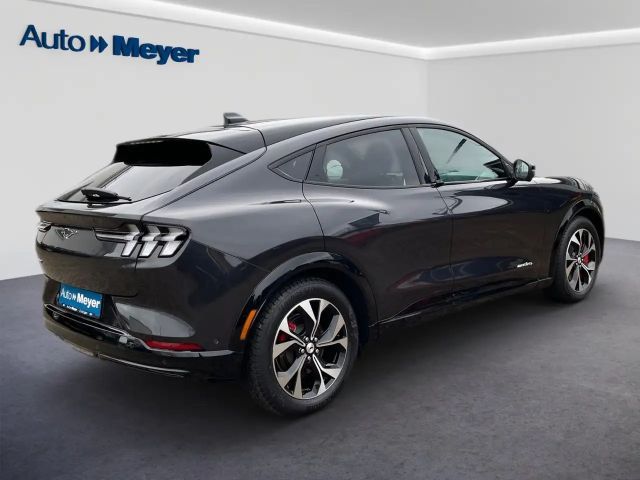 Ford Mustang Mach-E 75 kWh AWD Premium