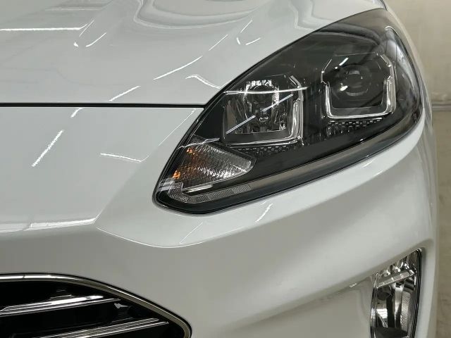 Ford Kuga Hybrid Titanium