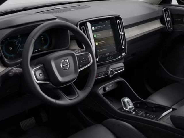 Volvo XC40 Dark Plus
