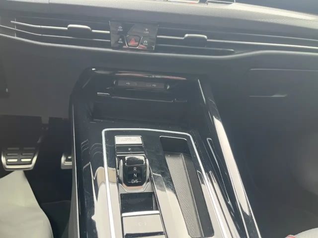 Volkswagen Golf 2.0 TSI Golf VIII