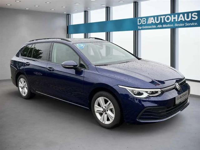 Volkswagen Golf 1.5 eTSI DSG Life