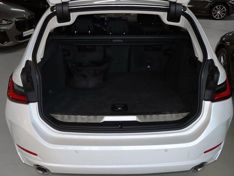 BMW 320 320e Touring